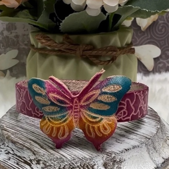 NWT Genuine Leather Handcrafted Butterfly Bracelet! Fits 6.5” to 8”. - Picture 2 of 7